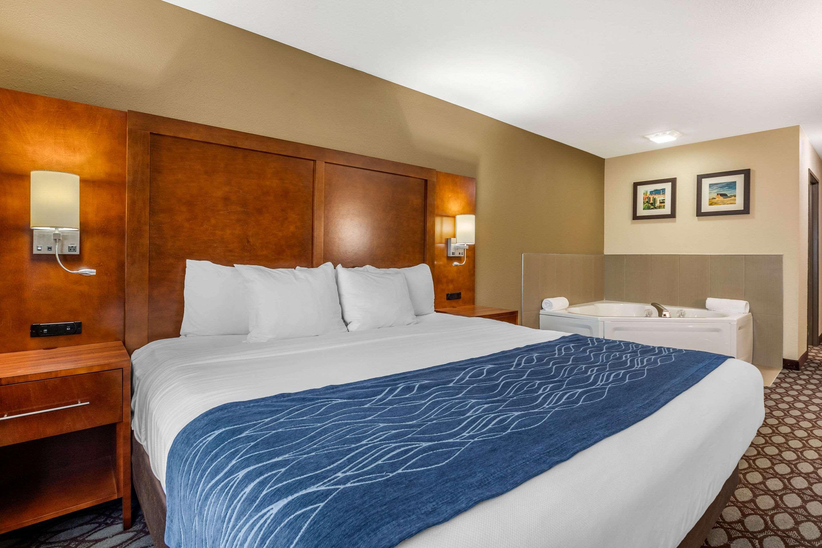 Comfort Inn Story City Exteriér fotografie